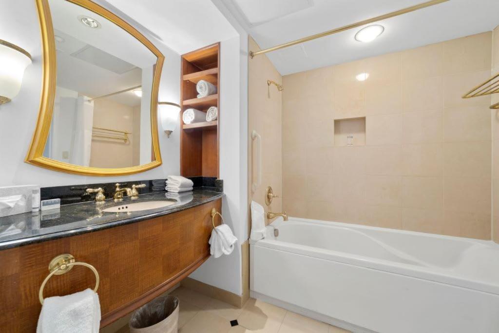 2Br 3Ba Beachfront Rental In Town Cozysuites Атлантик-Сіті Екстер'єр фото